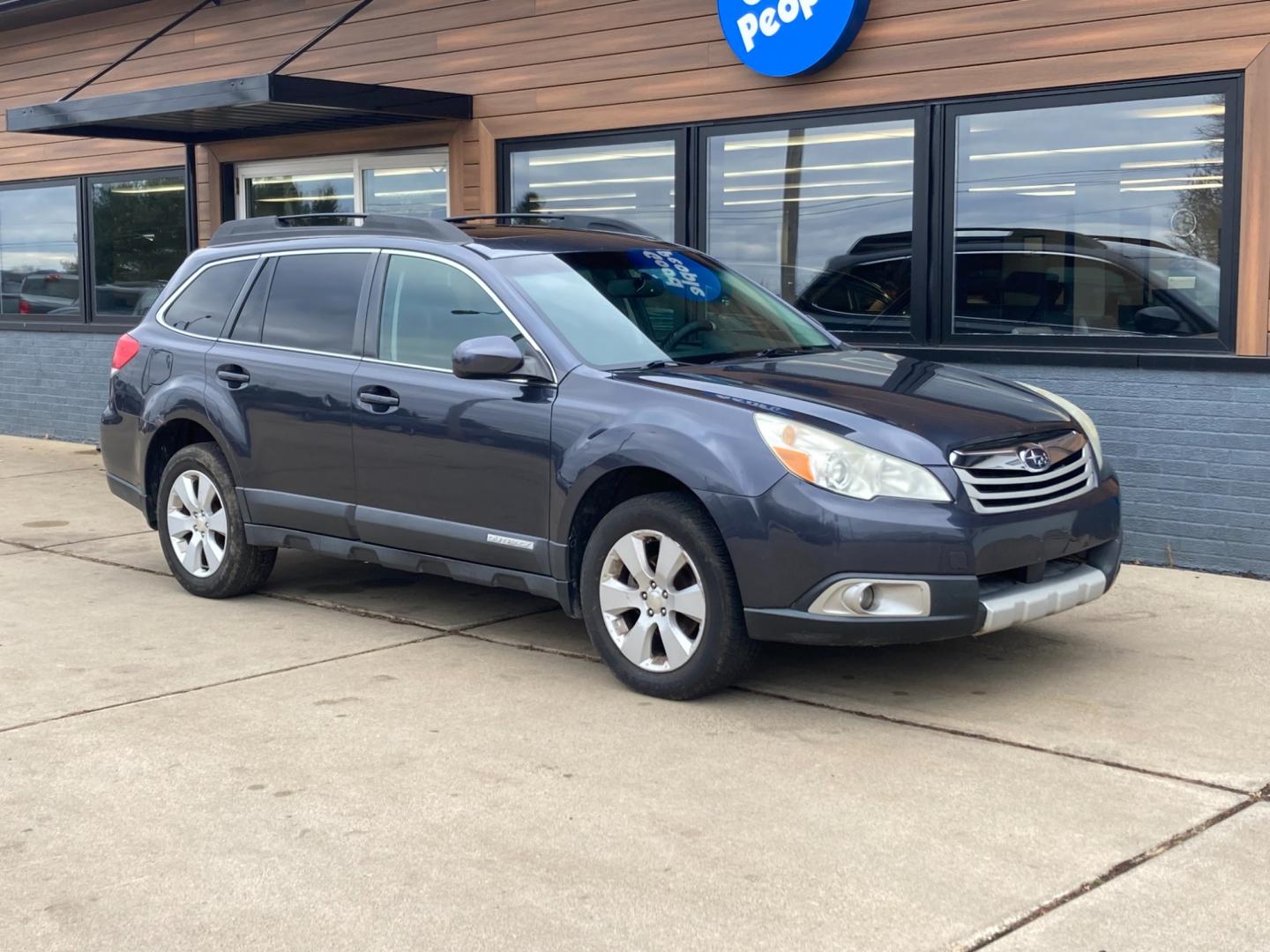 2013 Camillia Red Pearl Subaru Outback 2.5i Premium (4S4BRCGC1D3) with an 2.5L H4 DOHC 16V engine, located at 1800 South Ihm Blvd, Freeport, IL, 61032, (815) 232-5543, 42.278645, -89.607994 - Photo#0